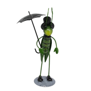 Grasshopper Holding Umbrella Garden Decoration Ornaments